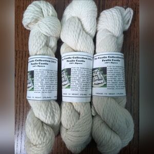 The Castle Collection 2012 Foulis Castle 100% Alpaca Yarn Bulky New